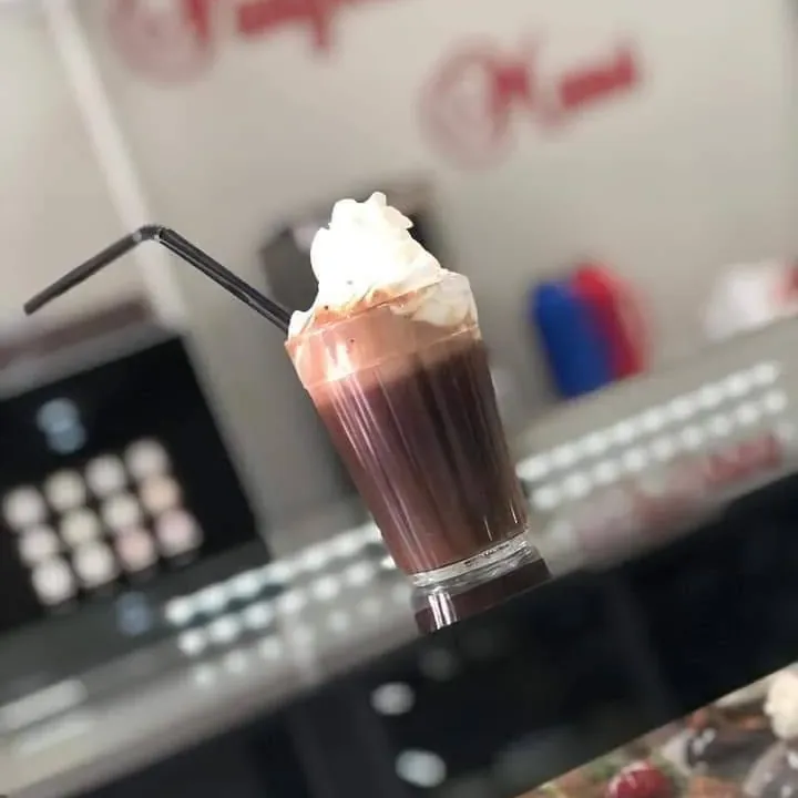 Chocolate quente – Panificadora e Confeitaria Maná