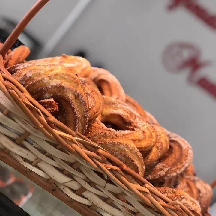 Roscas e cucas – Panificadora e Confeitaria Maná